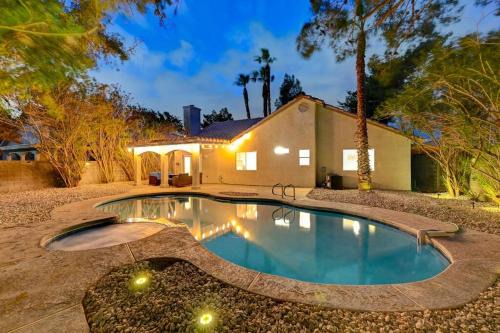 North Las Vegas House | Golden Glow Retreat