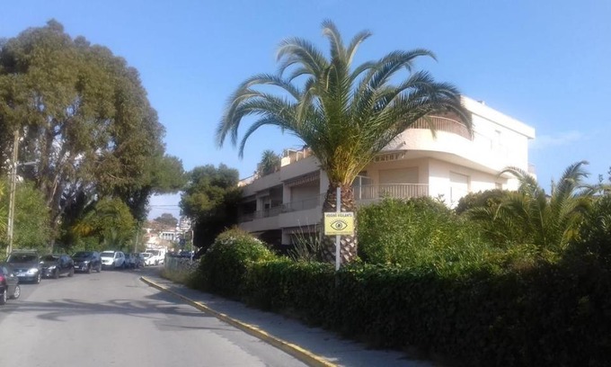 Golfe Juan Apartment | GOLFE JUAN 3P MER PARKING