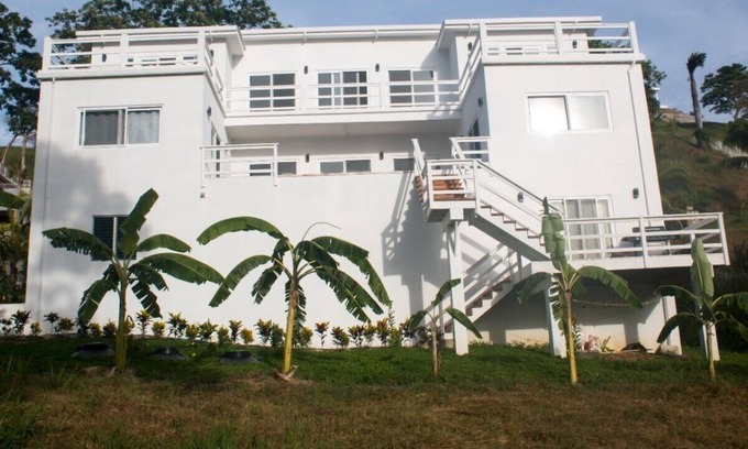 Pristine Bay House | Golfing, snorkeling, scuba diving, kayaking! A perfect mix for your vacation!