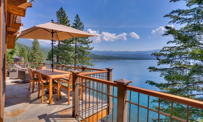 Crystal Bay House | Gonowabie Lodge - Crystal Bay Lakefront - TLUXP