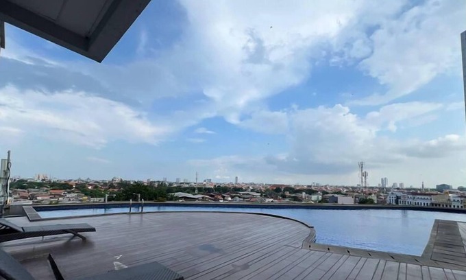 Ngagel Apartment | Good Location And Serene 2Br At Linden Apartment