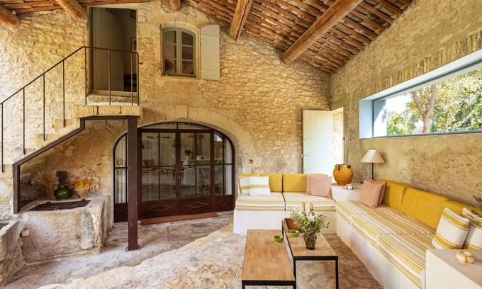 Gordes House | Gordes, Ancien Mas Provençal Rénové