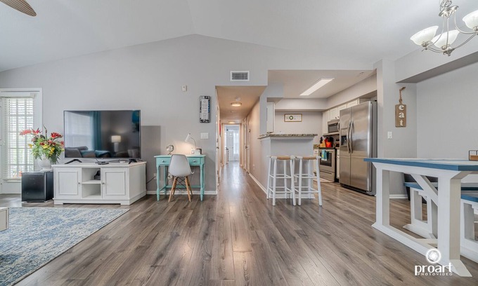 Indian Bayou Condo | Gorgeous 3 bed 2 bath condo with pool near beach