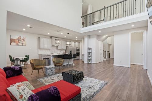 Montgomery House | Gorgeous Lake Conroe Home, Affordable Nightly Rent