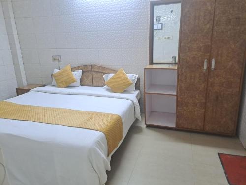 Mohangarh Hotel | Goroomgo Hotel Manglam Inn Lucknow