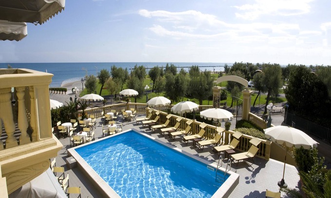 Pesaro Hotel | Grand Hotel Vittoria