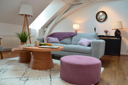 Downtown Angers Apartment | Grand loft 110m Cœur historique Angers et parking privé Rare