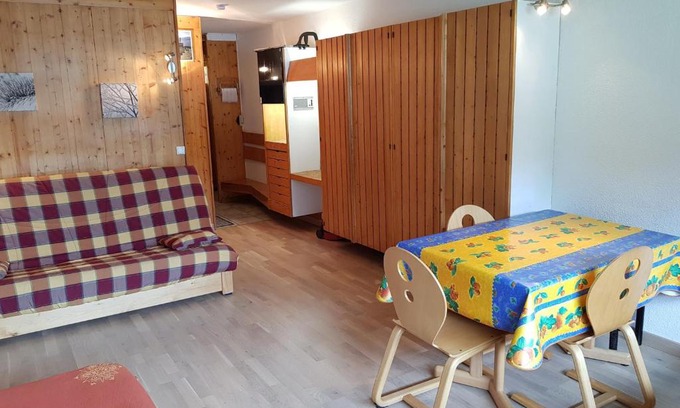 Arc-1600 Apartment | Grand studio rénové pour 3 pers. à Arc 1600, ski aux pieds, proche commerces, animaux admis - FR-1-411-413