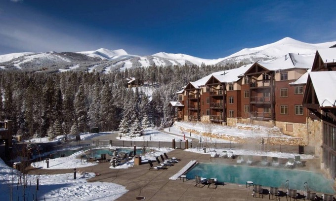 Peak 9 Resort | Grand Timber Lodge- 1 Bedroom and jacuzzi !SKI IN/OUT!