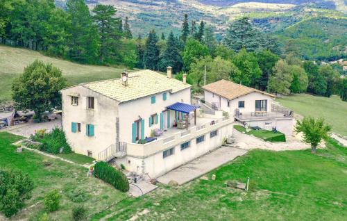 Noyers-sur-Jabron House | Grande Maison