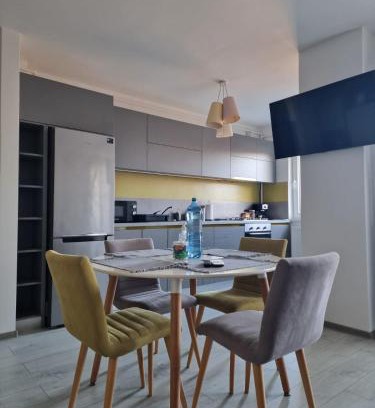 Floresti Apartment | Gray apartment nearby Amethyst & Vivo Mall