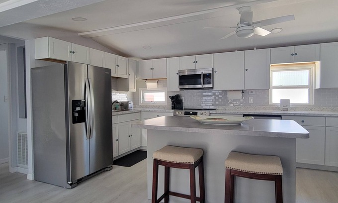 Iona House | Great location. Near beaches, shopping, restaurants.