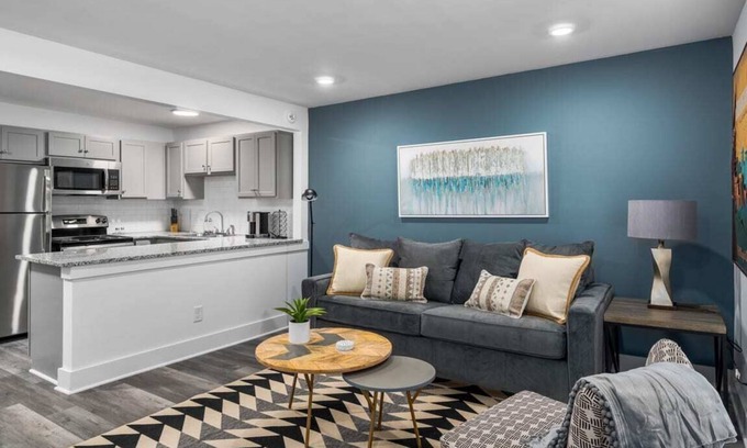 Forest Park Apartment | Great Location! Updated w King Bed and Fast Wifi