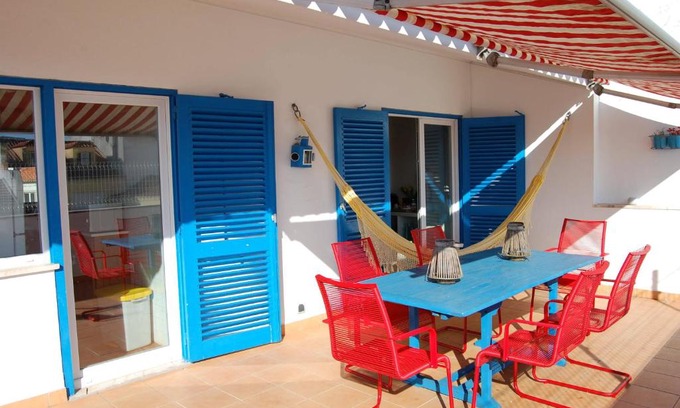Cascais Apartment | Great Terrace Valbom Apartment