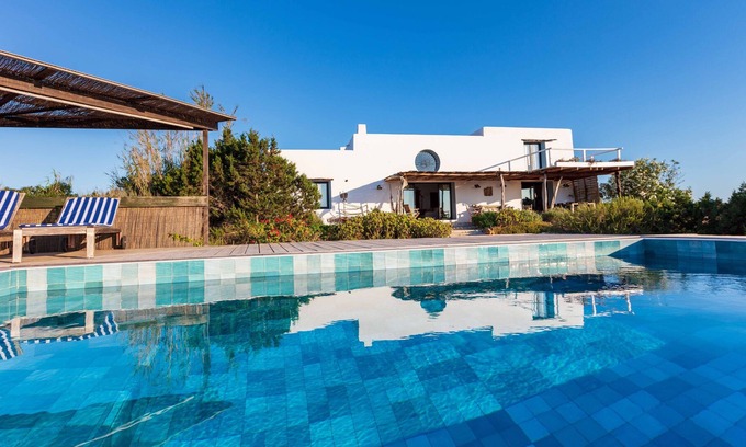 Formentera Villa | GREAT VILLA WITH SEA VIEWS AND IS VEDRÁ FROM THE PRIVATE POOL