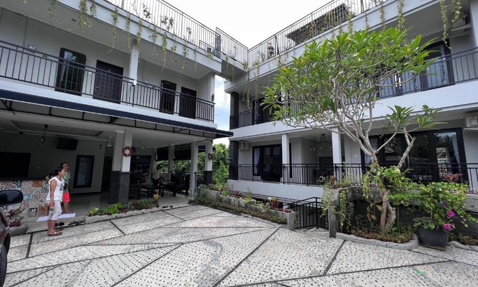 Bukit Hotel | Green Hill Inn