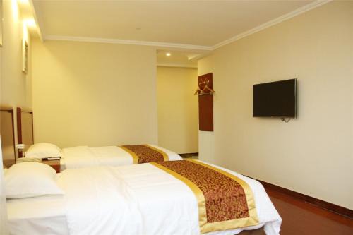 Xiuning County Hotel | GreenTree Inn Huangshan Xiuning County Qiyun Mountain Business Hotel