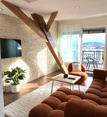 Bamberg Apartment | GreenTreeHomes - Penthouse Oak