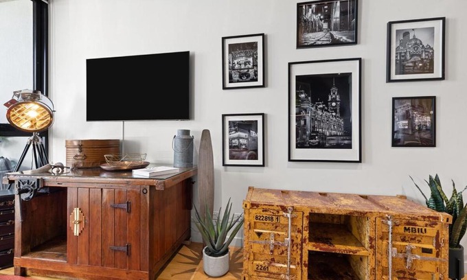 Prahran Apartment | Greville St Gem Modern Industrial