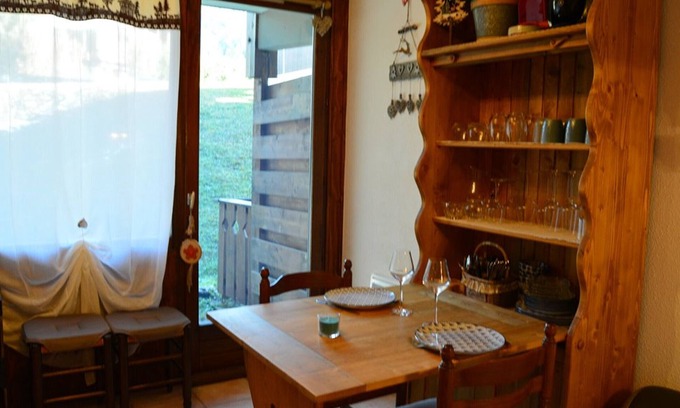 Cohennoz Apartment | Ground Floor Studio for 4 with Mountain View, Ski Locker, and Parking