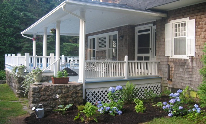 Blue Hill Cottage | Gruesome Gables - Beautiful 5 bedroom summer cottage near Blue Hill Village