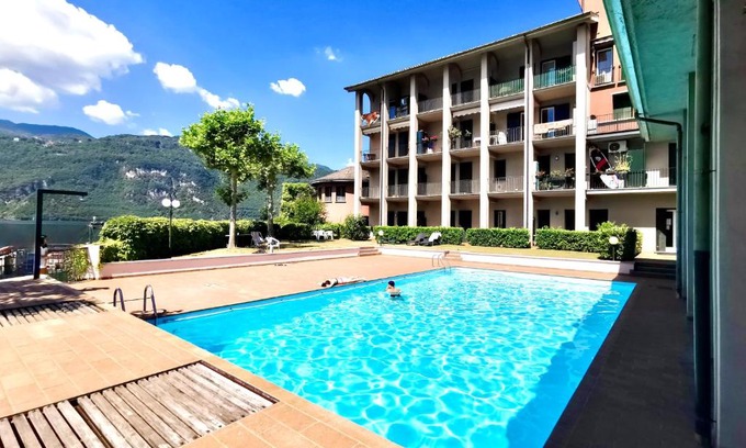 Lierna Apartment | GRUMO BEACH by Design Studio