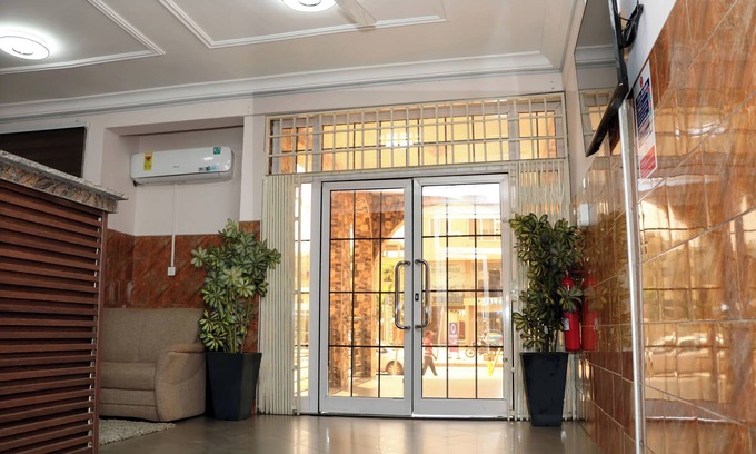 Ogbodjo Hotel | GSM Crown Inn Hotel