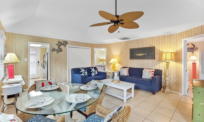 Myrtle Beach Cottage | Guest Cottage 77-G: 2 BR, 2.5 BA Cottage in Myrtle Beach, Sleeps 7