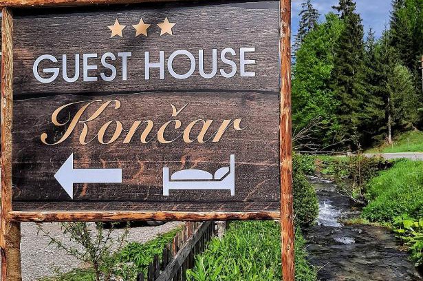 Municipality of Plitvicka Jezera House | Guest House Končar