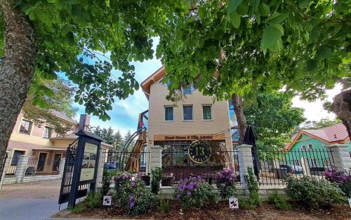 Palanga House | Guest House & Villa Astoma