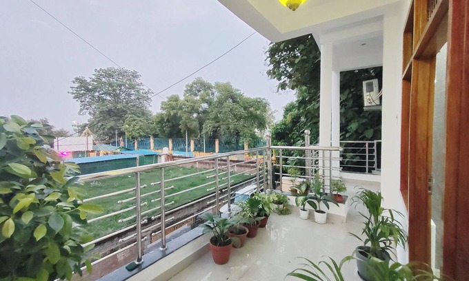 Varanasi House | Guest Suit on Ganges near Assi ghat in charming Varanasi