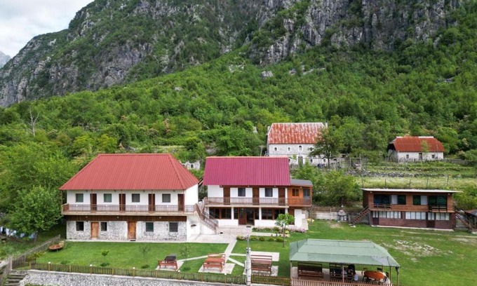 Shale Bed & Breakfast | Guesthouse Driti