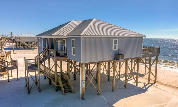 Dauphin Island House | Gulf Front 4/3 with stairs to the waves! Wake up on the Gulf! - Awake on the Gul