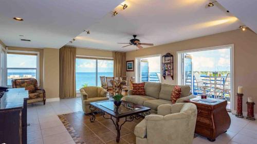 Truman Annex Apartment | Gulfside Vistas by Last Key Realty