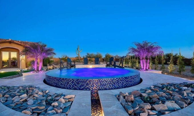 Pinnacle Peak House | HÓZHÓ West Estate at Lone Mountain