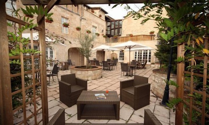 Castelnau-de-Montmiral Hotel | Hôtel des Consuls