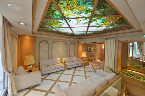 Montparnasse Hotel | Hôtel Renoir Montparnasse