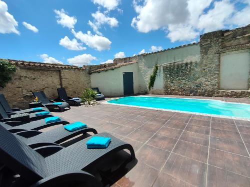 Conilhac-Corbieres Hotel | Hôtel Restaurant L'Art des Mets by Côté Jardin