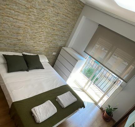 Marxalenes House | Habitación con balcón en piso compartido