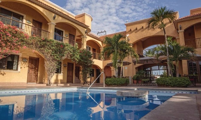 Loreto Hotel | Hacienda Suites Loreto