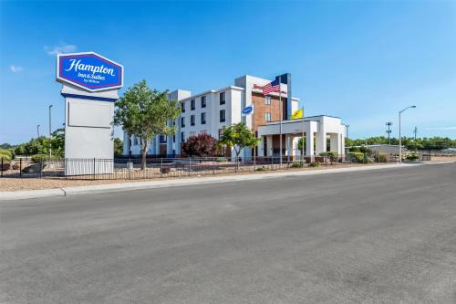 Farmington Hotel | Hampton Inn & Suites Farmington