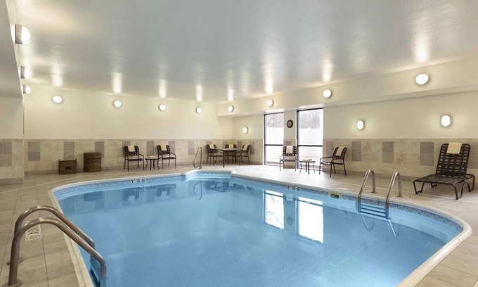 Poland Hotel | Hampton Inn Youngstown/Boardman