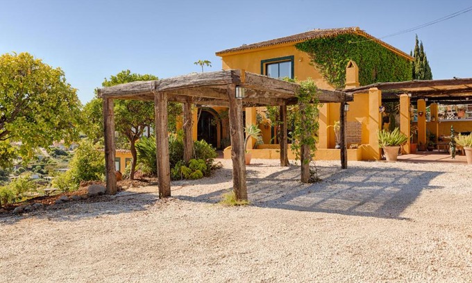 New Golden Mile House | Hanami Finca Cumbres Borrascosas