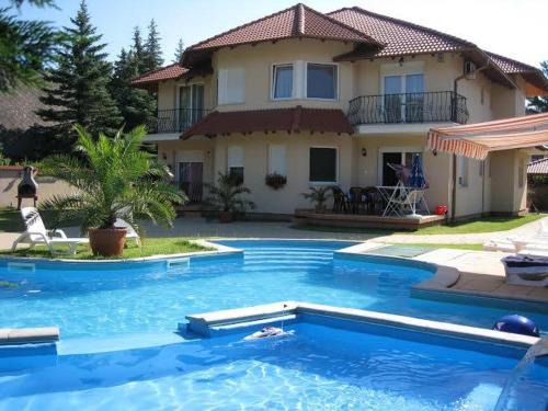 Zamardi Apartment | Happy Sun Medencés Apartman