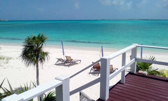 Clarence Town Hotel | Harbor Breeze Villas