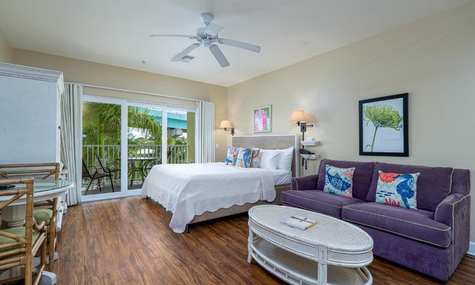 Fort Myers Beach Apartment | Harbour House at the Inn 314
