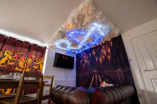 Watford Apartment | Harry Potter Themed Vacation - Sleeps 6