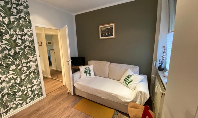 Bruhlervorstadt Apartment | Harry's Apartment