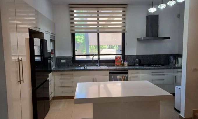 Hod HaSharon Villa | HaSharon Serene Villa by Sea N' Rent