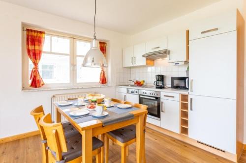 Juliusruh Apartment | Haus Arkonablick - Fewo 1 04 Dünenblick